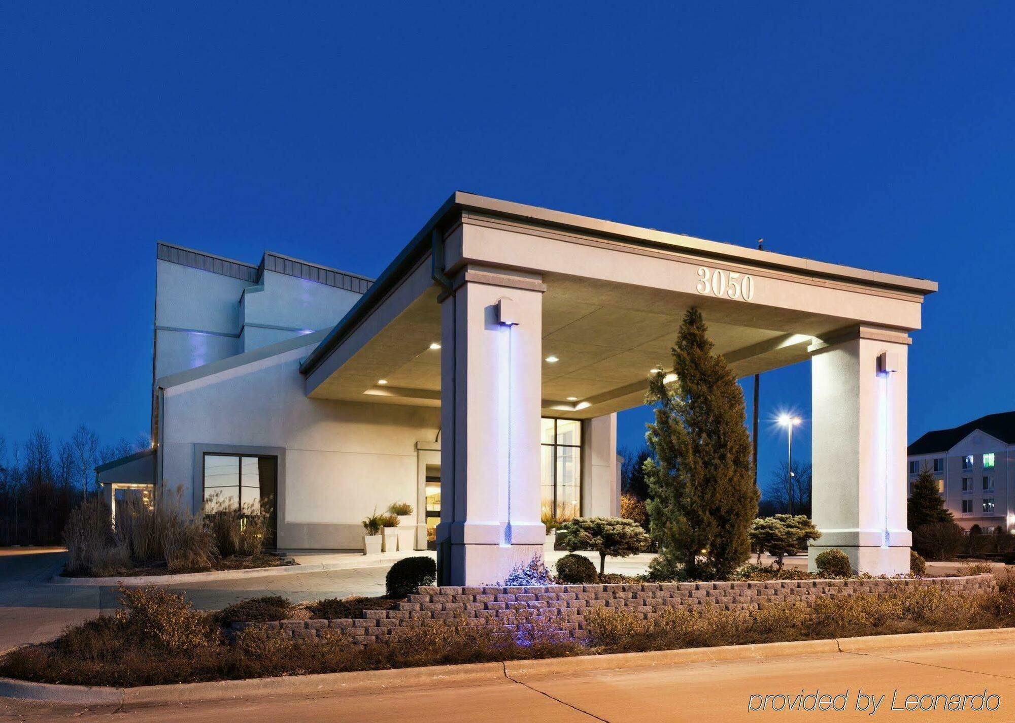Holiday Inn Express & Suites Springfield By Ihg Exteriör bild