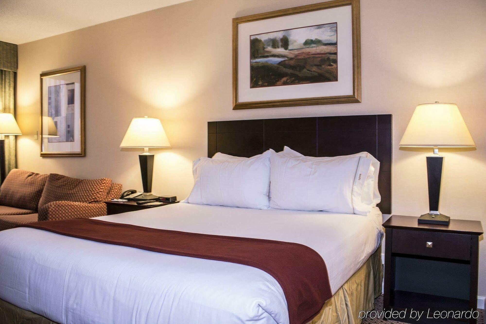 Holiday Inn Express & Suites Springfield By Ihg Exteriör bild