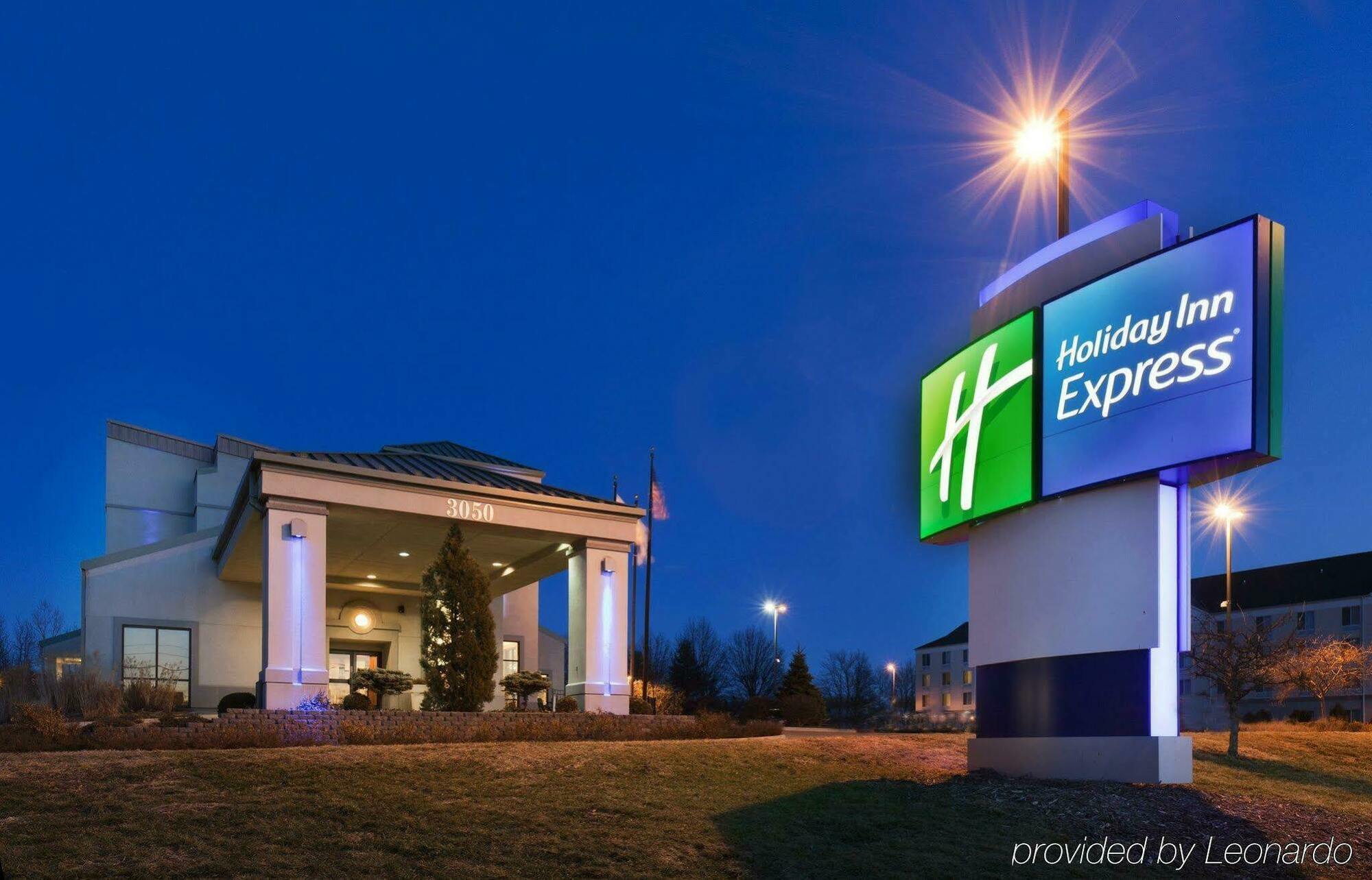 Holiday Inn Express & Suites Springfield By Ihg Exteriör bild